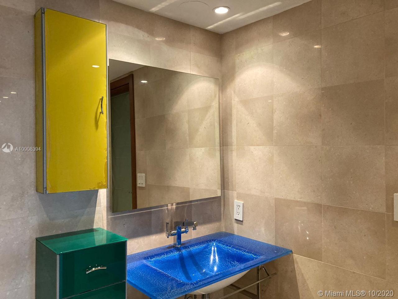 See details 3309 2 / 1 1086 sq. ft. $ 2020-09-30 0 Photo