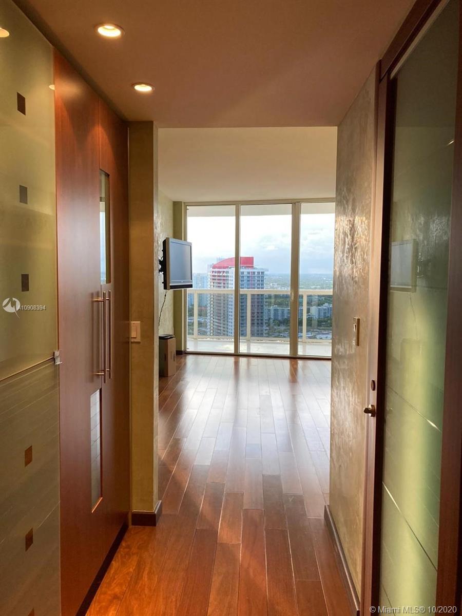See details 3309 2 / 1 1086 sq. ft. $ 2020-09-30 0 Photo