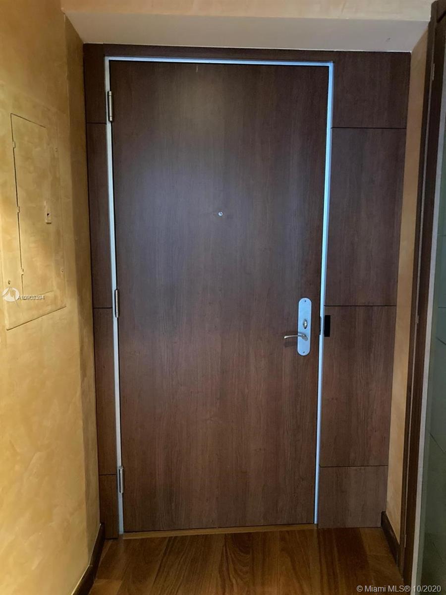 See details 3309 2 / 1 1086 sq. ft. $ 2020-09-30 0 Photo
