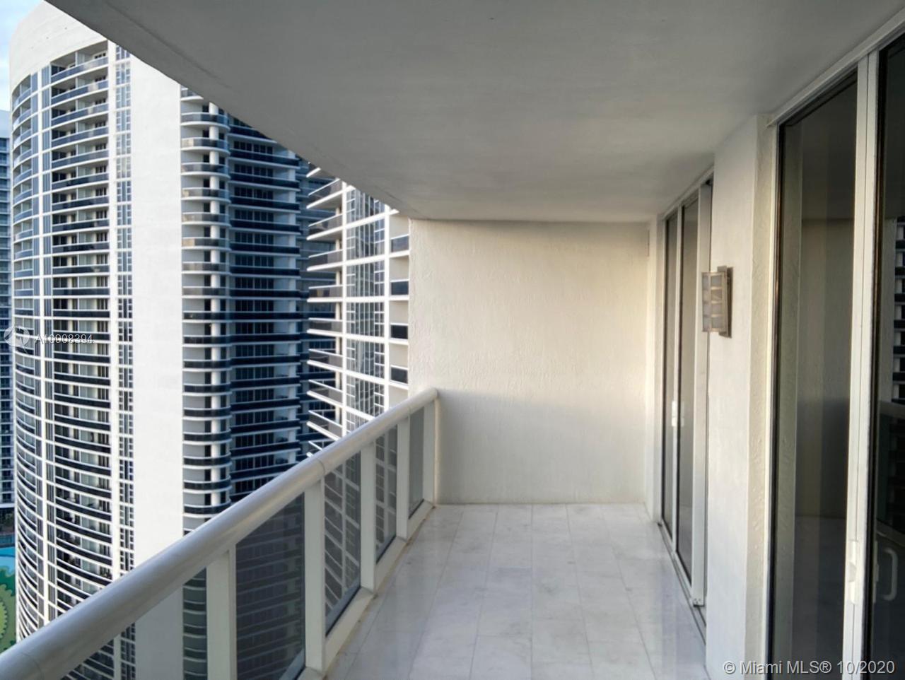 See details 3309 2 / 1 1086 sq. ft. $ 2020-09-30 0 Photo