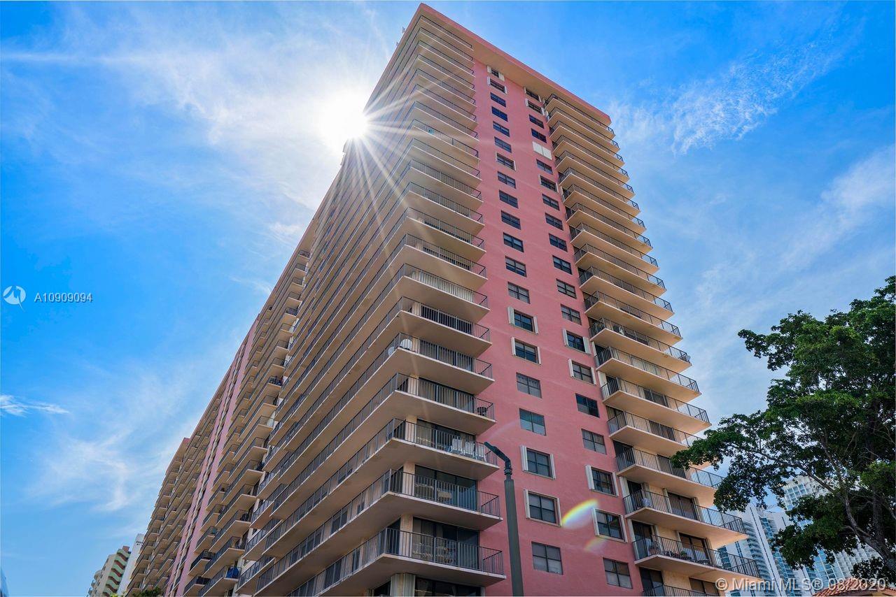 210 174th St 1403,High Rise, Condominium, Condo 5+ Stories, Condo