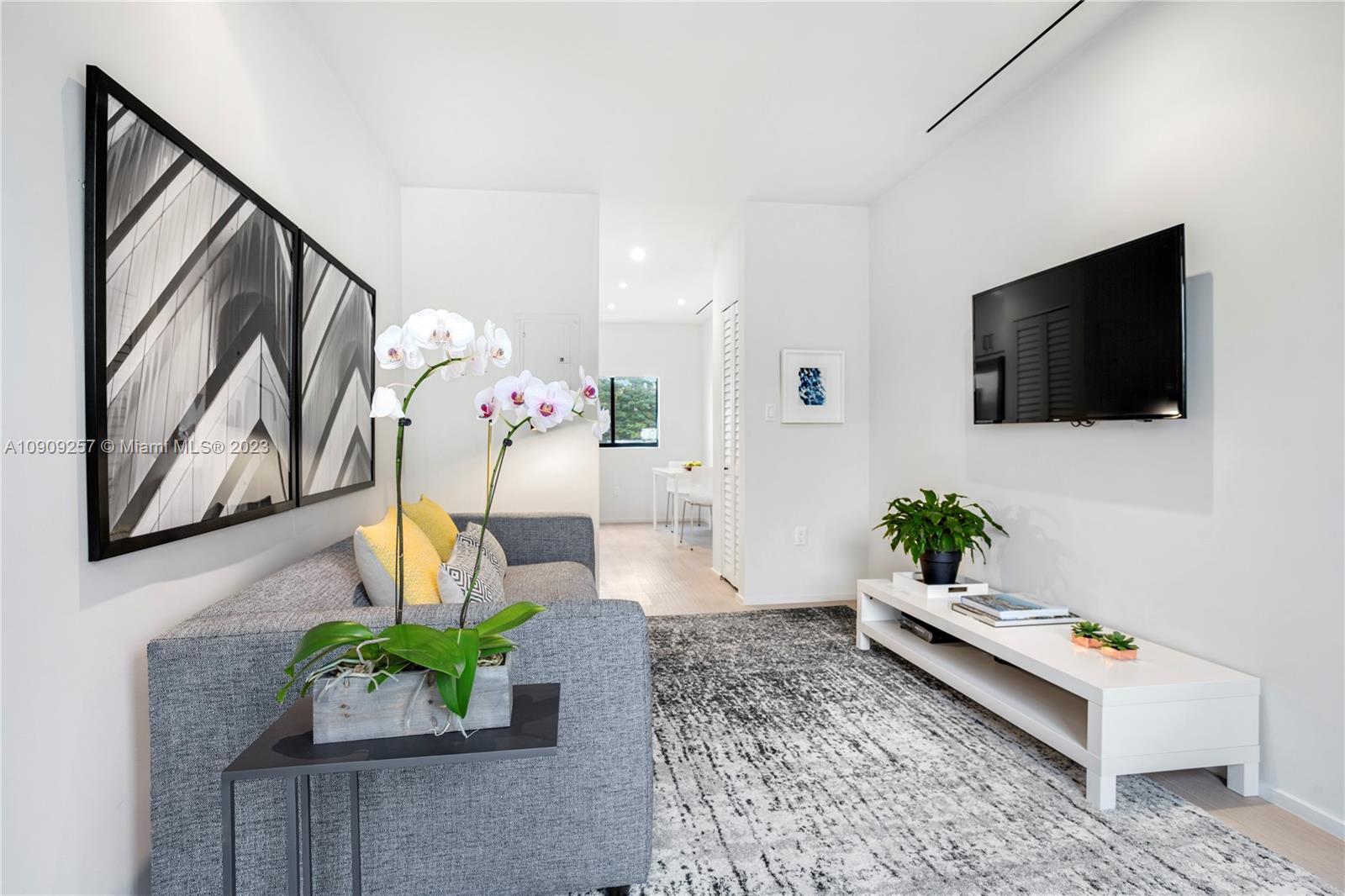 See details / 2759 sq. ft. $ 2022-05-19 0 Photo