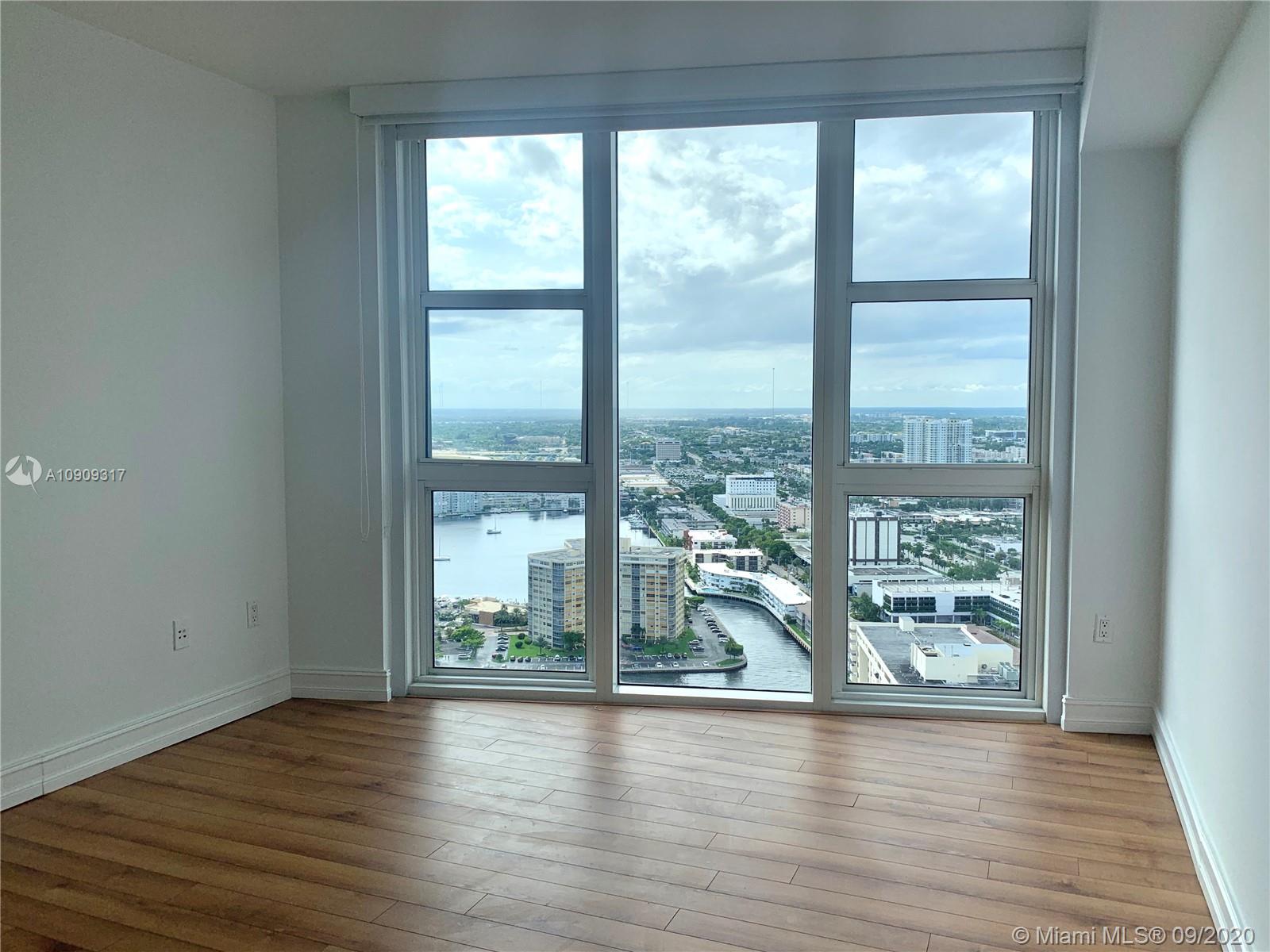 Ver detalles 3705 2 / 2 1782 sq. ft. $ 2020-08-12 0 foto