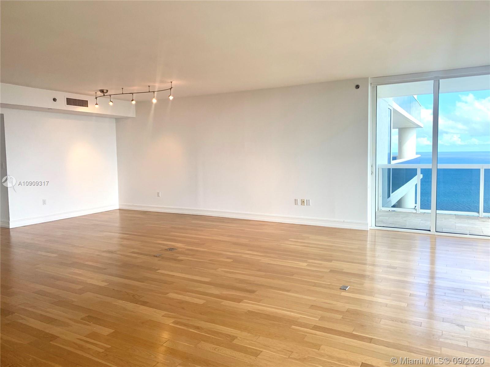 Ver detalles 3705 2 / 2 1782 sq. ft. $ 2020-08-12 0 foto