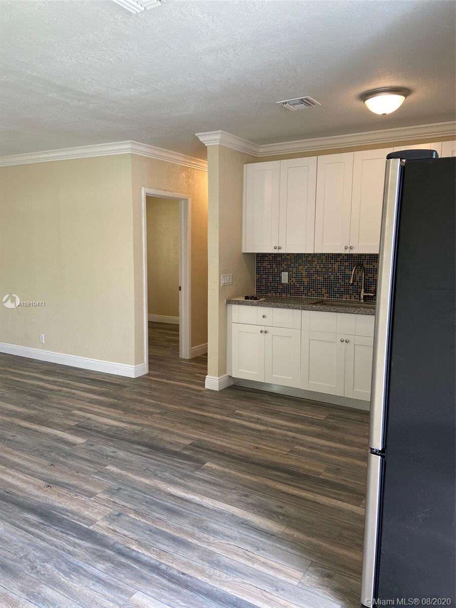 See details / 904 sq. ft. $ 2020-11-15 0 Photo