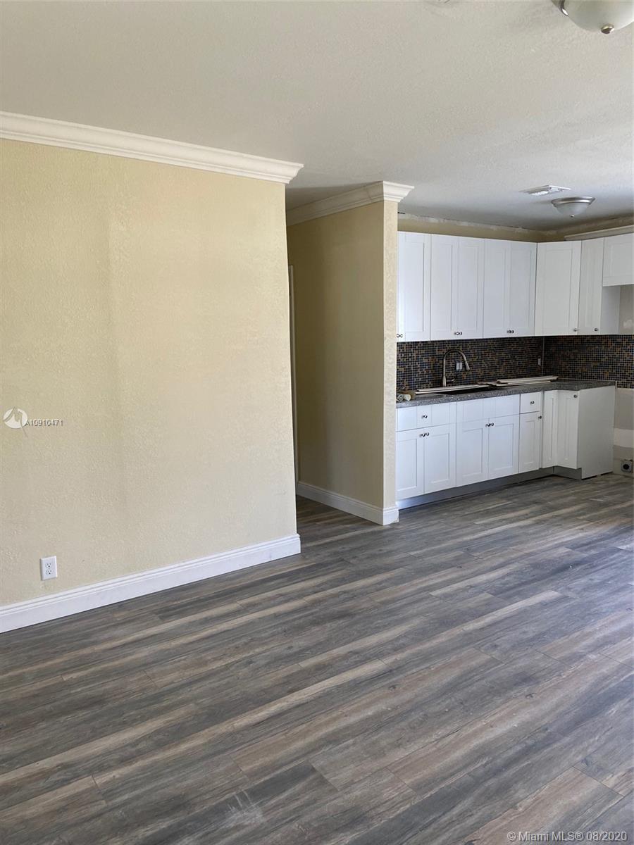 See details / 904 sq. ft. $ 2020-11-15 0 Photo