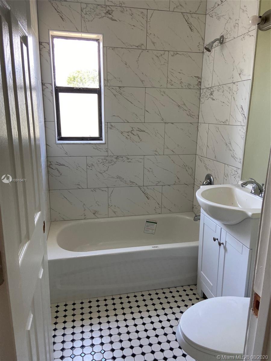 See details / 904 sq. ft. $ 2020-11-15 0 Photo