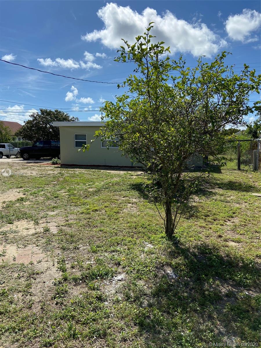 See details / 904 sq. ft. $ 2020-11-15 0 Photo