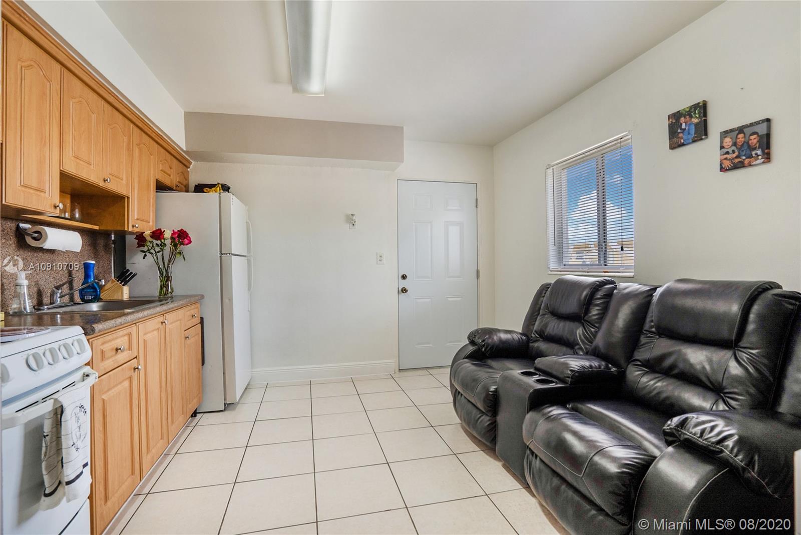 See details / 2190 sq. ft. $ 2020-08-15 0 Photo