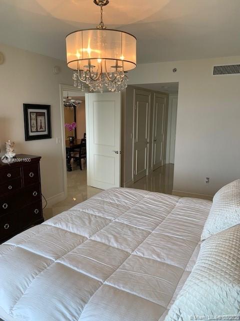 Ver detalles 1402 3 / 3 1841 sq. ft. $ 2020-08-17 0 foto