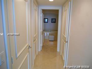 Ver detalles 1402 3 / 3 1841 sq. ft. $ 2020-08-17 0 foto