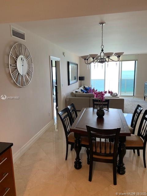 Ver detalles 1402 3 / 3 1841 sq. ft. $ 2020-08-17 0 foto