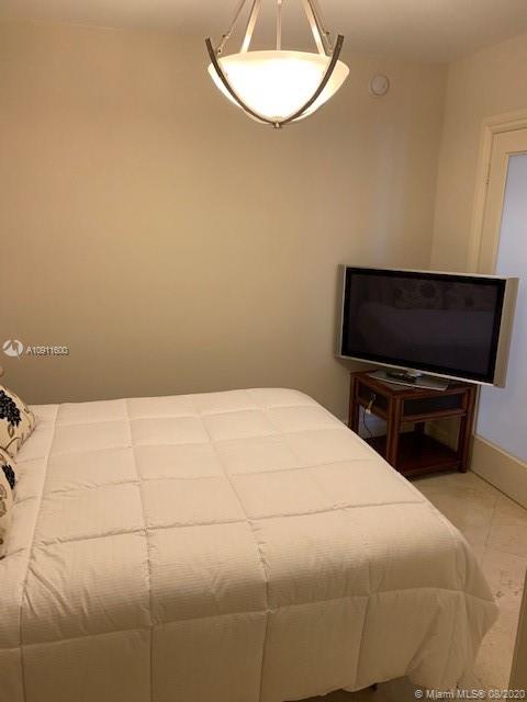 Ver detalles 1402 3 / 3 1841 sq. ft. $ 2020-08-17 0 foto