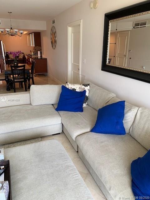 Ver detalles 1402 3 / 3 1841 sq. ft. $ 2020-08-17 0 foto