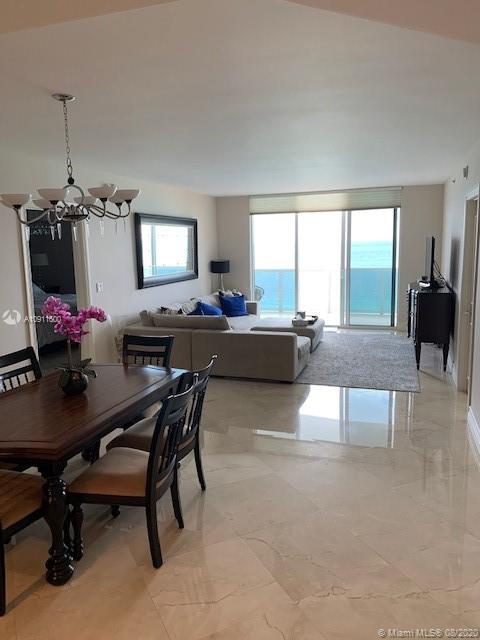Ver detalles 1402 3 / 3 1841 sq. ft. $ 2020-08-17 0 foto