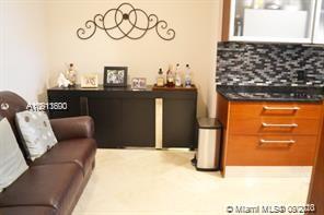 Ver detalles 1402 3 / 3 1841 sq. ft. $ 2020-08-17 0 foto