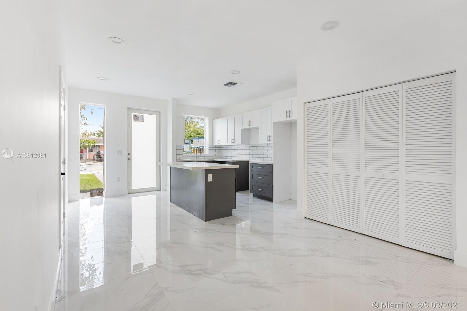 See details / 3230 sq. ft. $ 2021-03-09 0 Photo