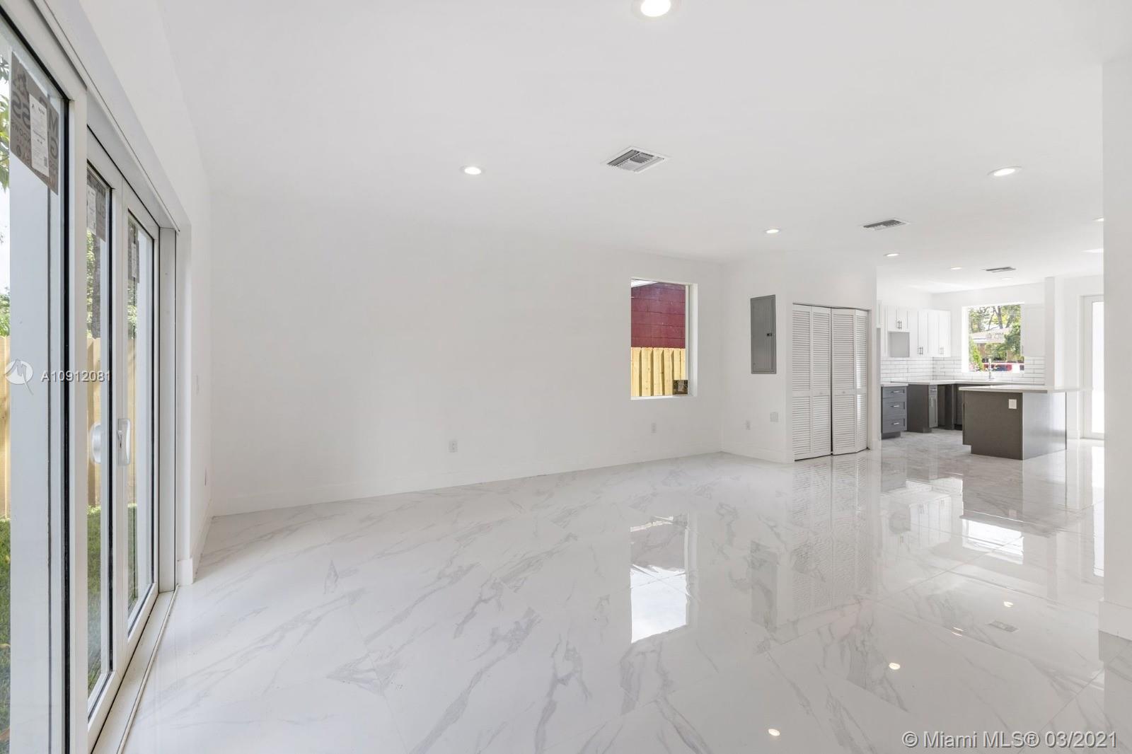 See details / 3230 sq. ft. $ 2021-03-09 0 Photo
