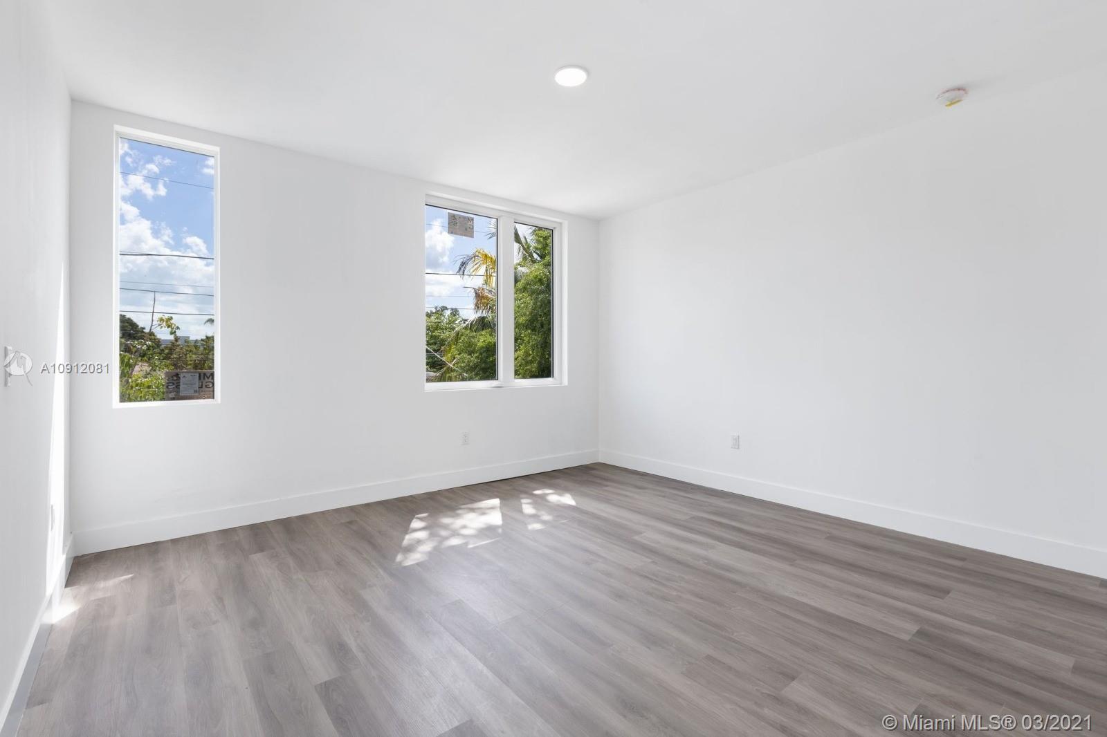 See details / 3230 sq. ft. $ 2021-03-09 0 Photo