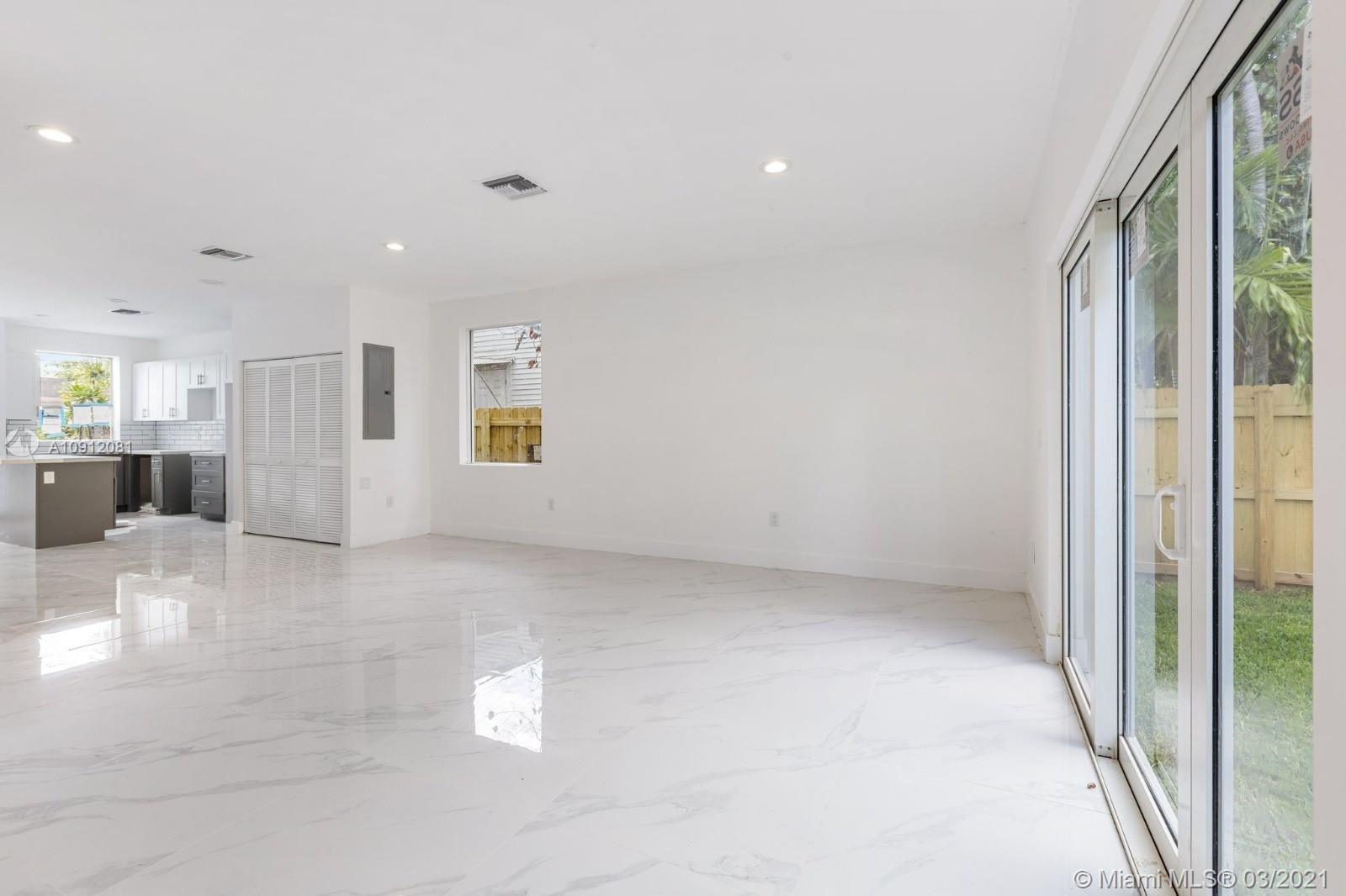 See details / 3230 sq. ft. $ 2021-03-09 0 Photo