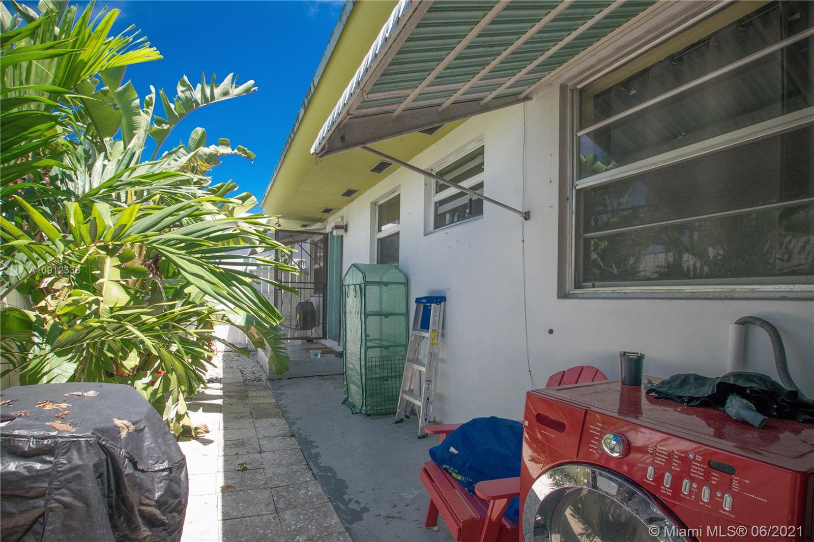 See details / 1708 sq. ft. $ 2020-08-18 0 Photo