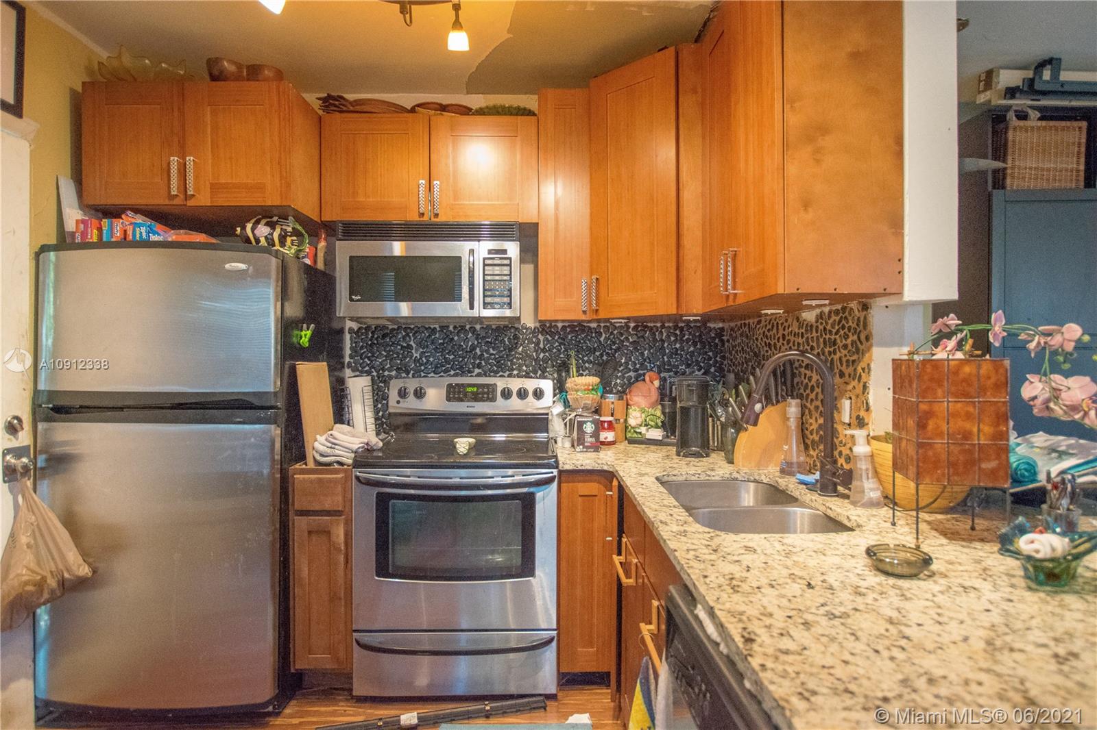 See details / 1708 sq. ft. $ 2020-08-18 0 Photo