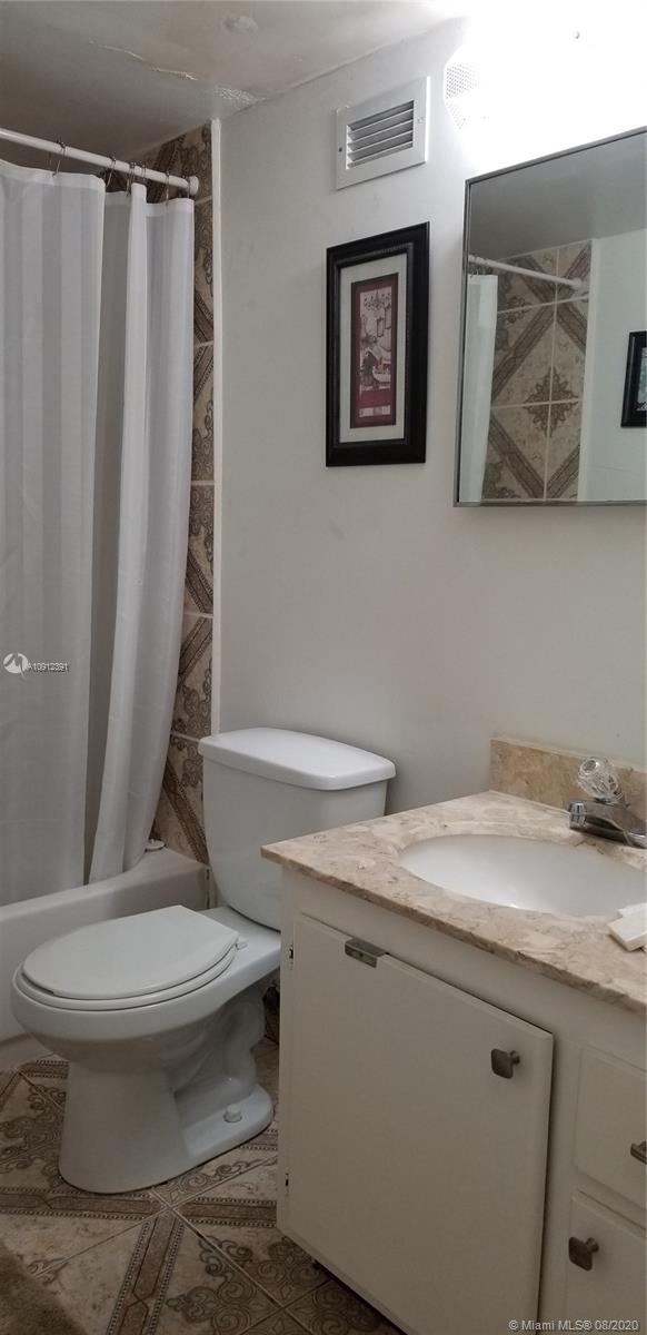 Photo of 3725 Ocean Dr #415, Hollywood, Florida, 33019 -