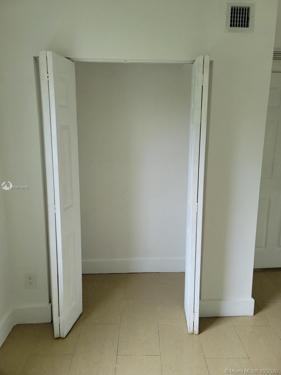 See details / 2466 sq. ft. $ 2020-08-19 0 Photo