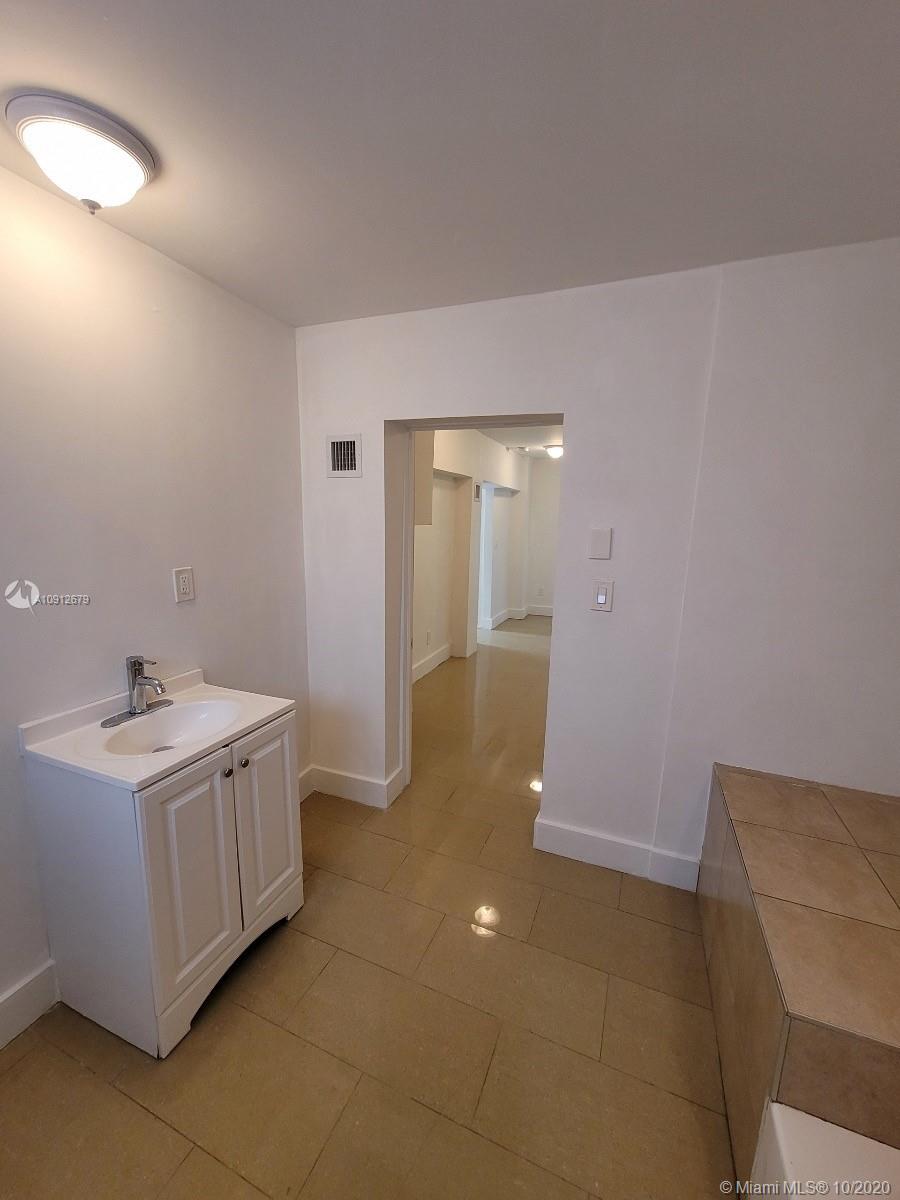 See details / 2466 sq. ft. $ 2020-08-19 0 Photo