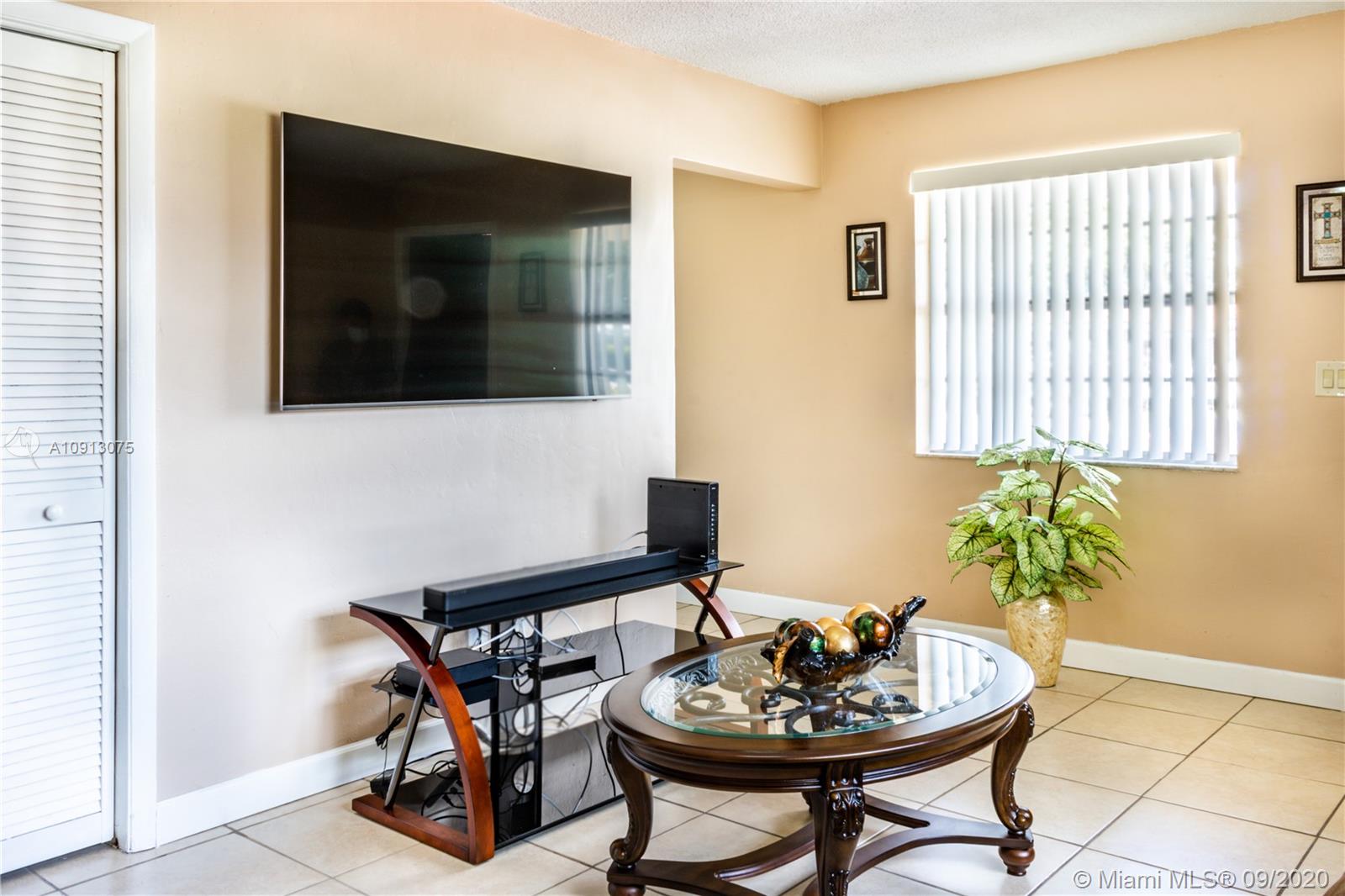 See details / 4019 sq. ft. $ 2021-01-09 0 Photo