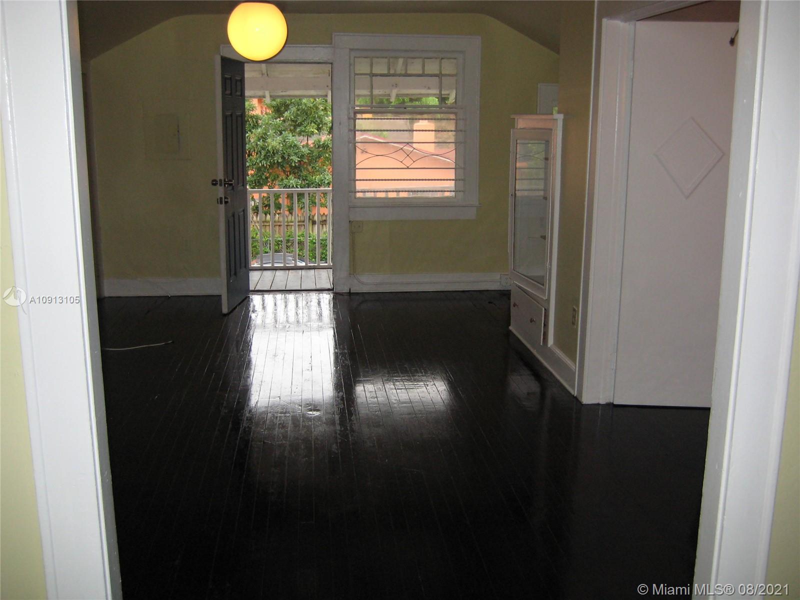 See details / 3918 sq. ft. $ 2021-04-12 0 Photo