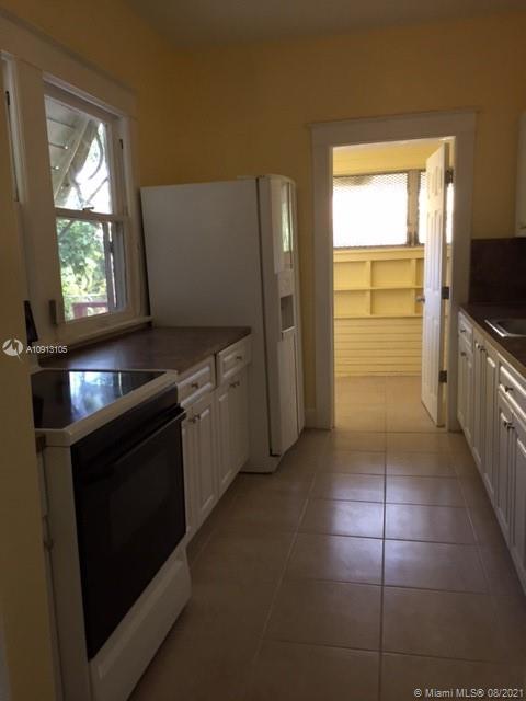 See details / 3918 sq. ft. $ 2021-04-12 0 Photo