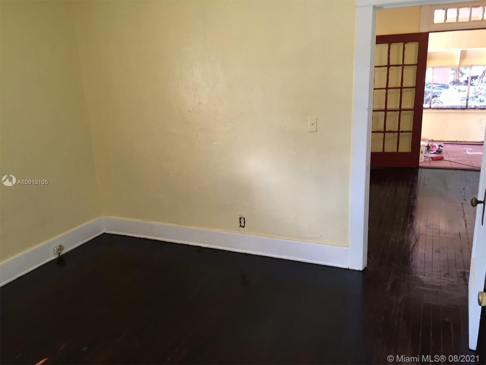See details / 3918 sq. ft. $ 2021-04-12 0 Photo