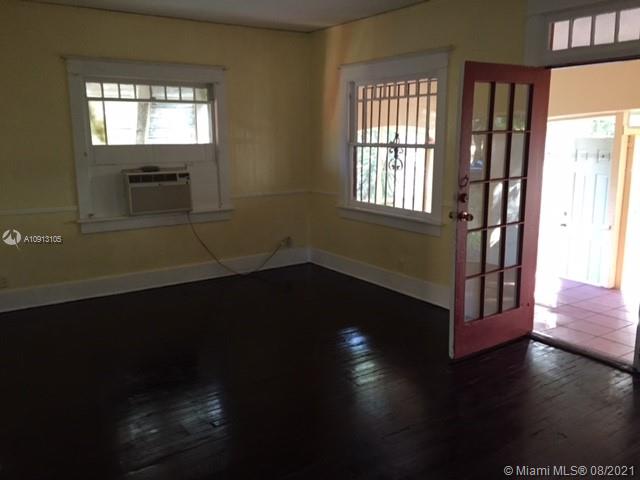 See details / 3918 sq. ft. $ 2021-04-12 0 Photo