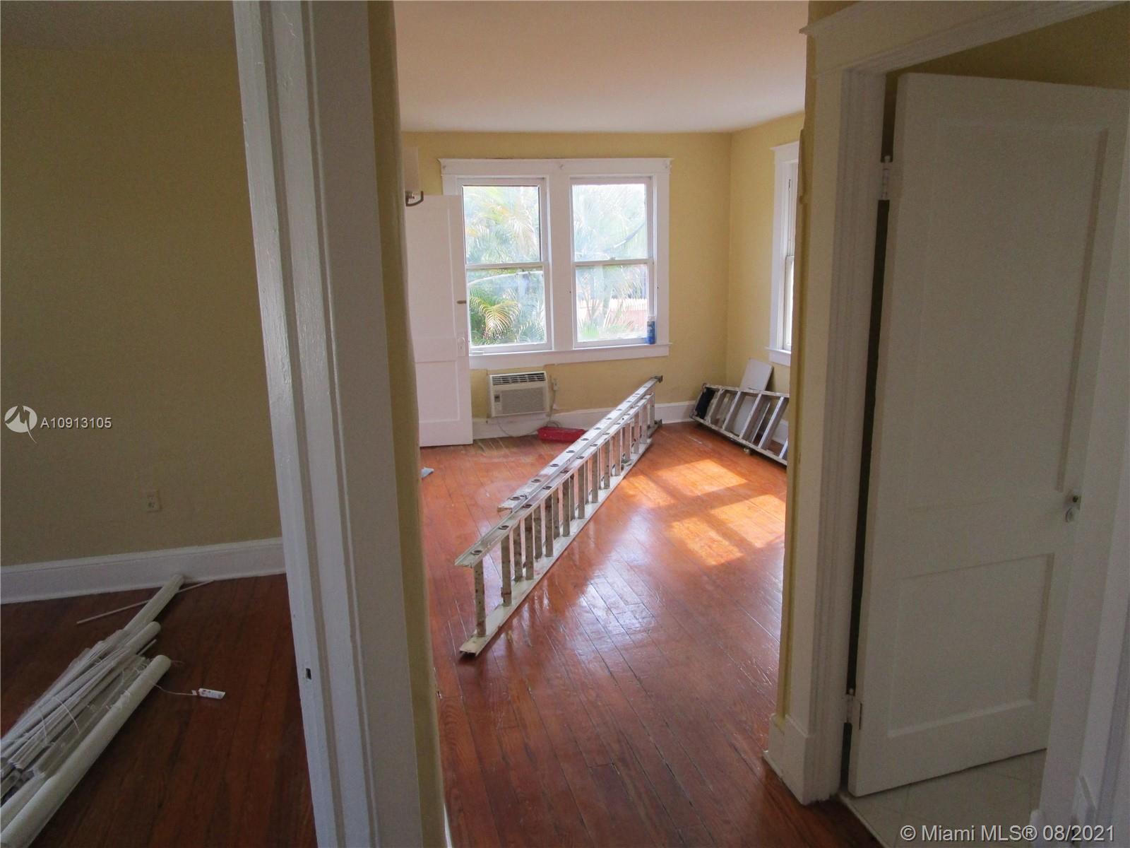 See details / 3918 sq. ft. $ 2021-04-12 0 Photo