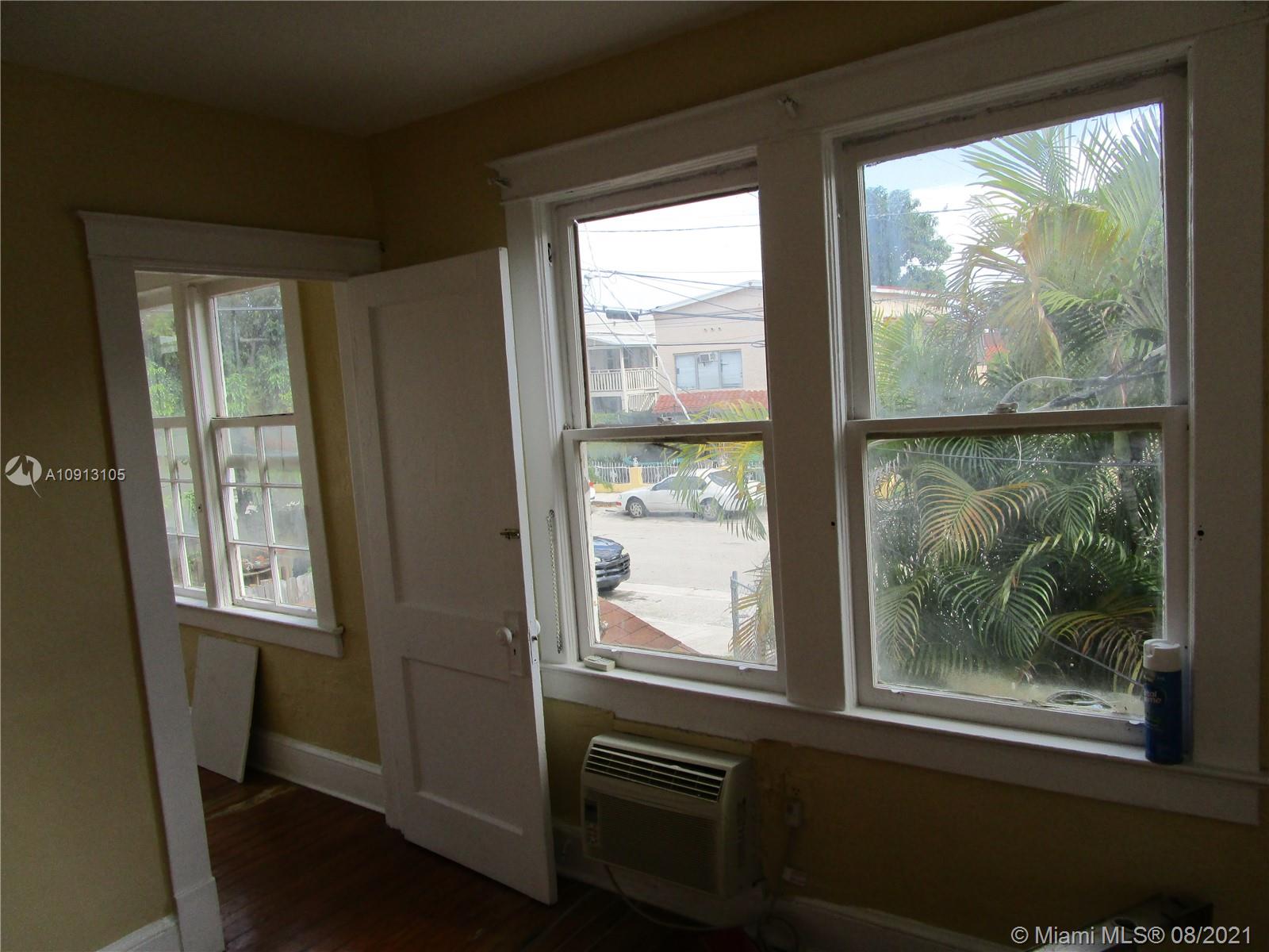 See details / 3918 sq. ft. $ 2021-04-12 0 Photo