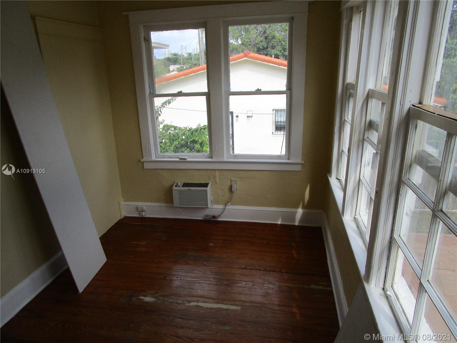See details / 3918 sq. ft. $ 2021-04-12 0 Photo