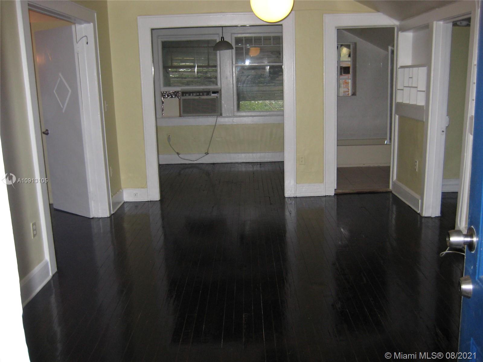 See details / 3918 sq. ft. $ 2021-04-12 0 Photo