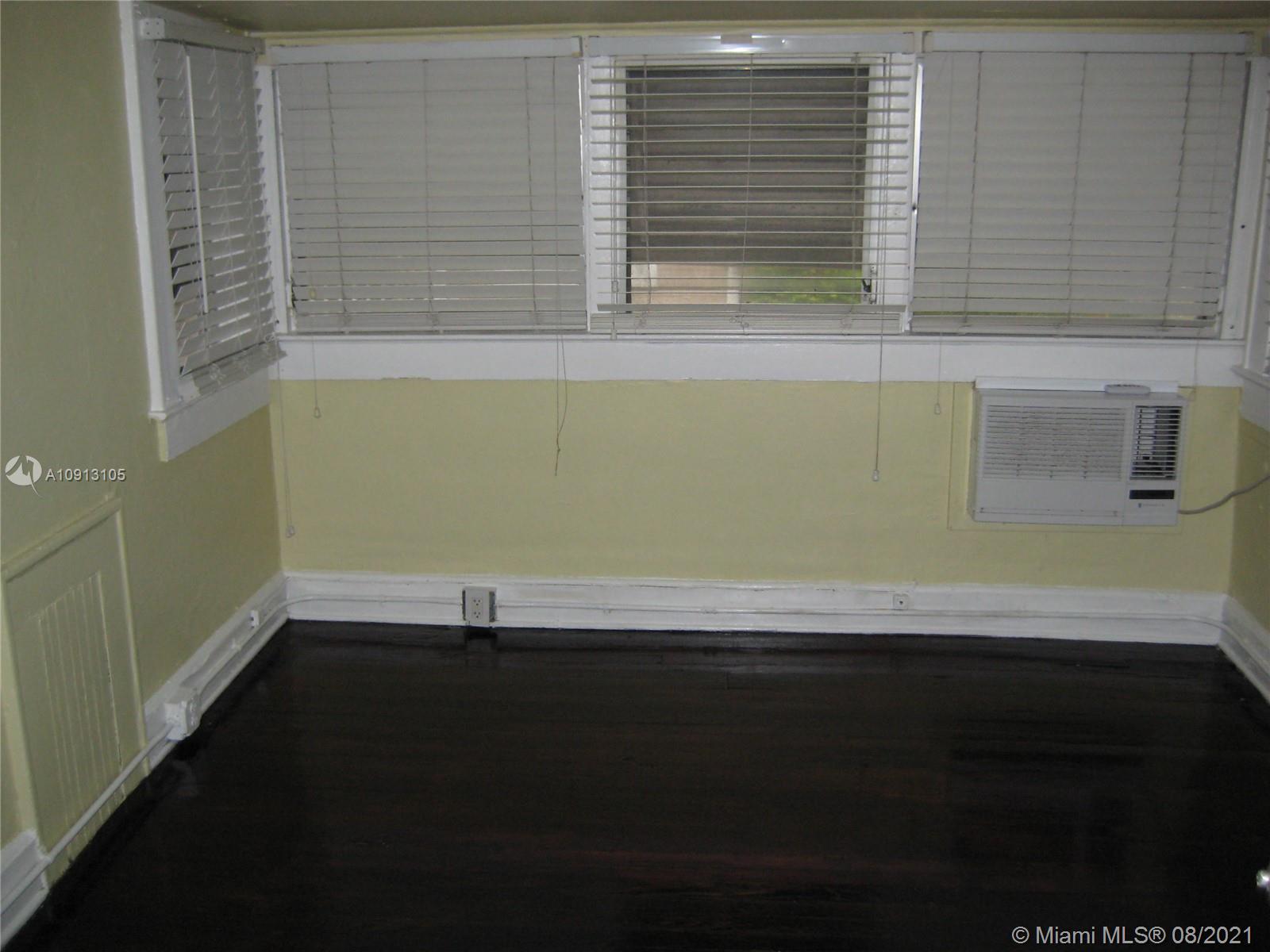 See details / 3918 sq. ft. $ 2021-04-12 0 Photo