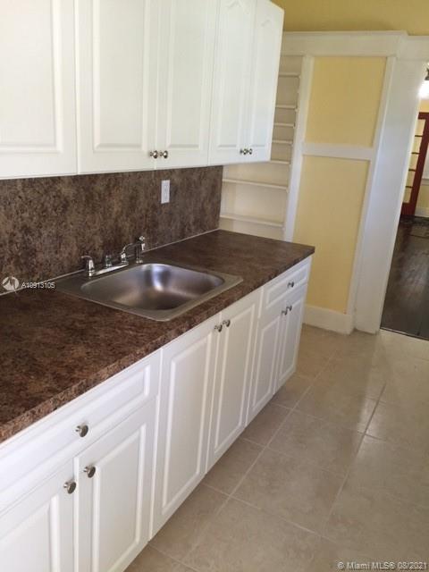 See details / 3918 sq. ft. $ 2021-04-12 0 Photo