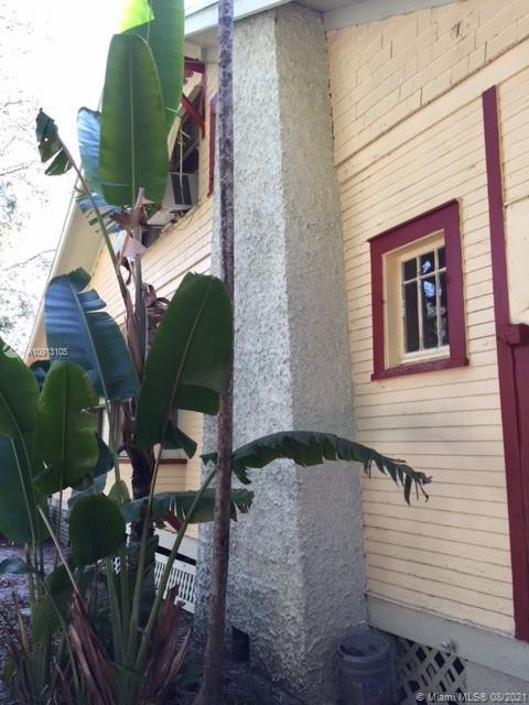 See details / 3918 sq. ft. $ 2021-04-12 0 Photo