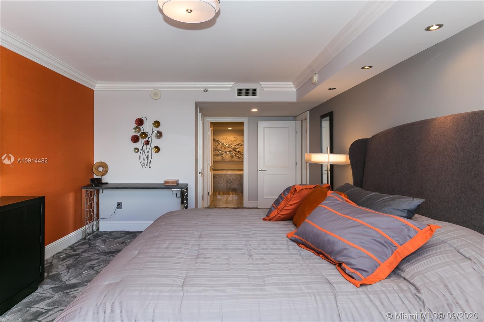 See details 5108 2 / 2 1458 sq. ft. $ 2020-08-20 0 Photo