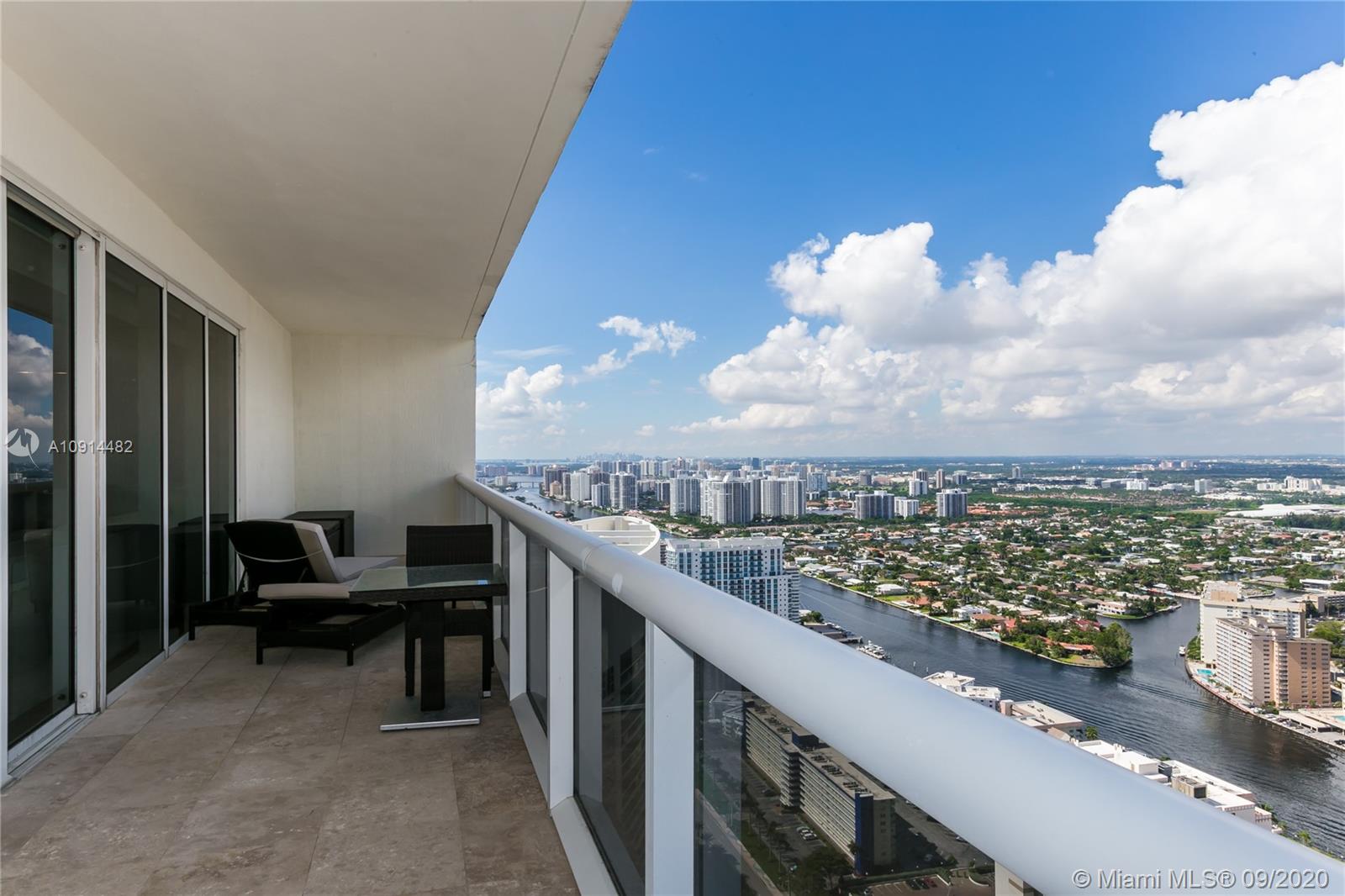 See details 5108 2 / 2 1458 sq. ft. $ 2020-08-20 0 Photo