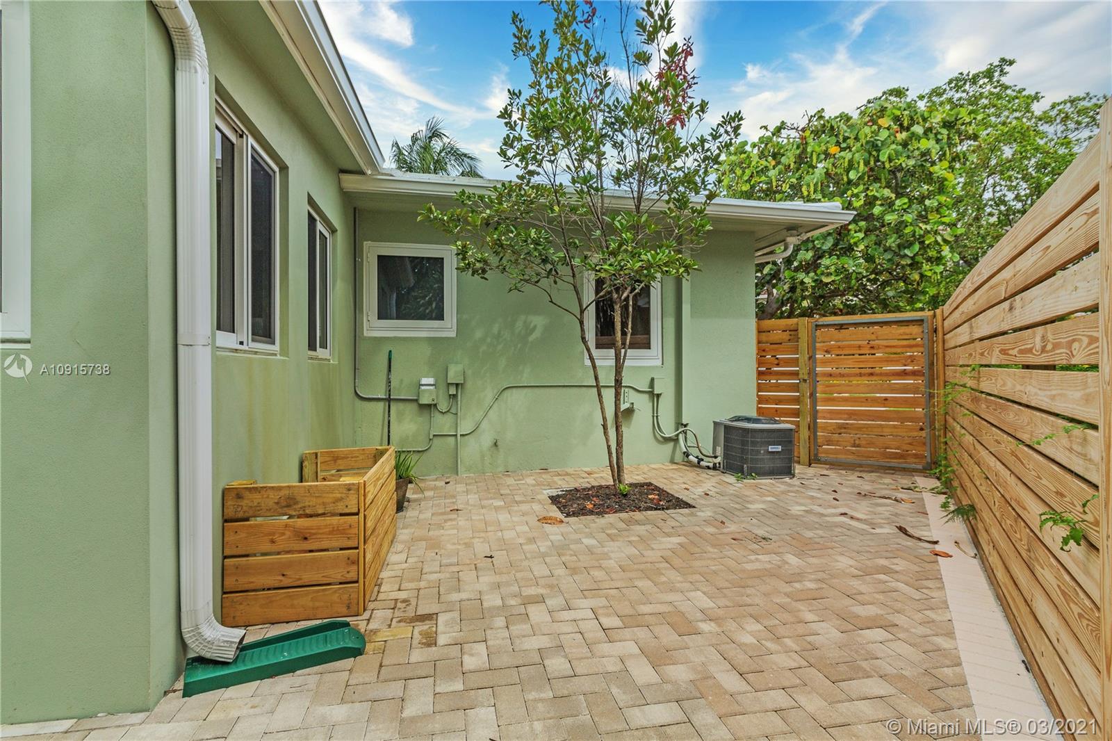See details / sq. ft. $ 2020-11-19 0 Photo