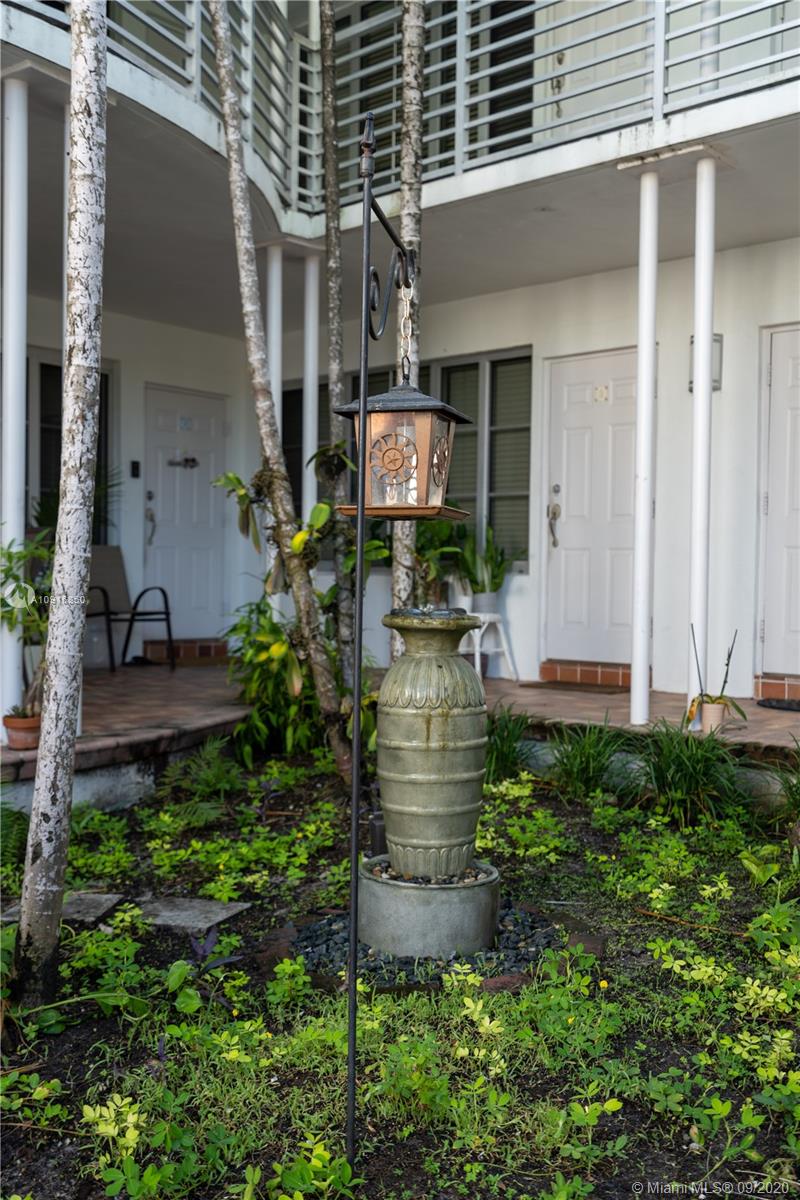 See details / 8301 sq. ft. $ 2020-08-25 0 Photo