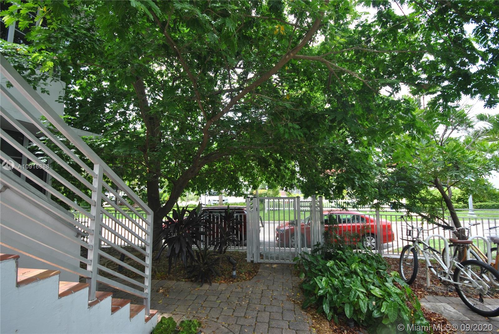 See details / sq. ft. $ 2020-08-25 0 Photo
