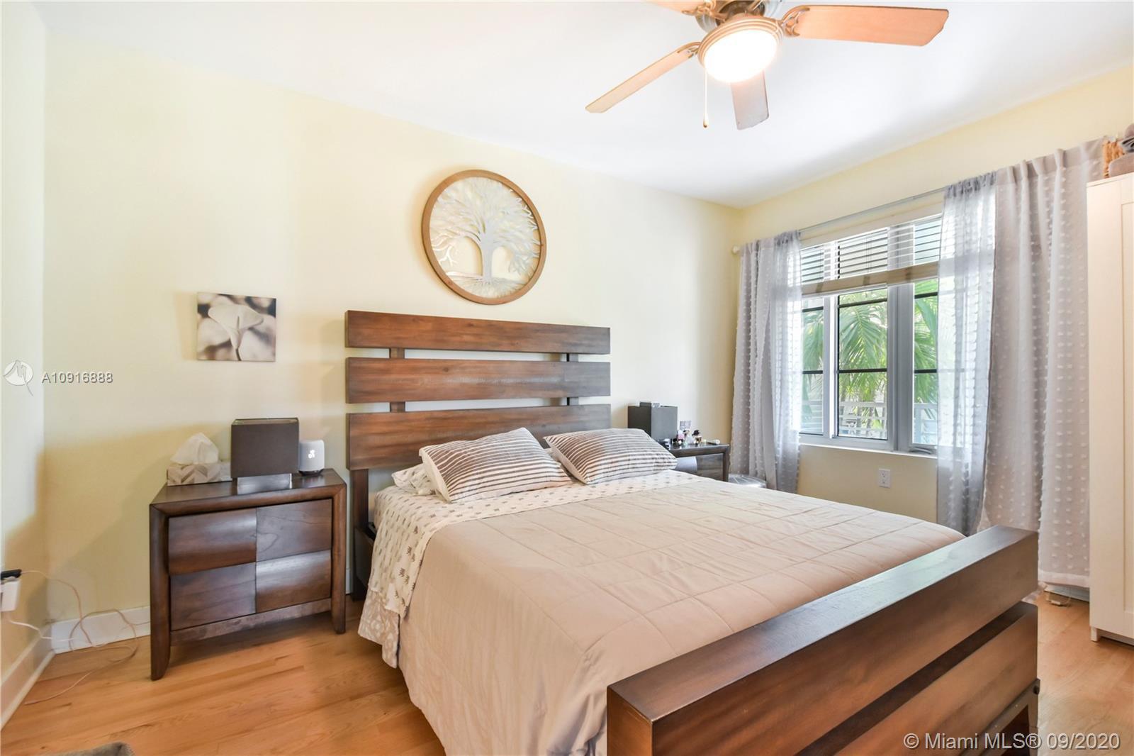See details / sq. ft. $ 2020-08-25 0 Photo