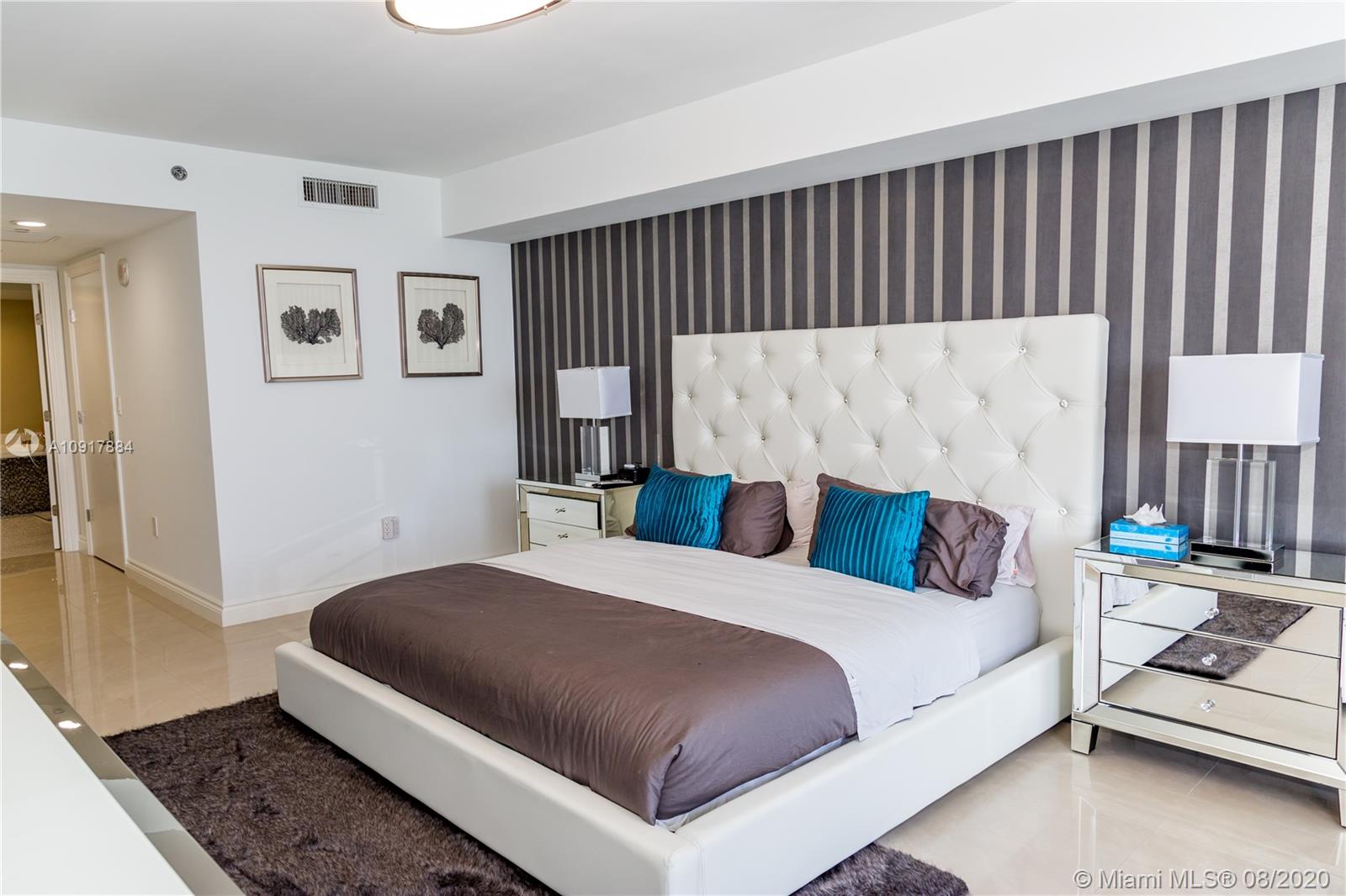 See details 2802 3 / 3 1841 sq. ft. $ 2020-08-27 0 Photo