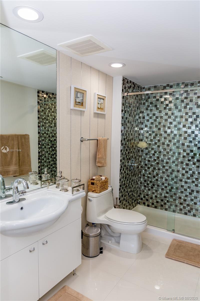 See details 2802 3 / 3 1841 sq. ft. $ 2020-08-27 0 Photo