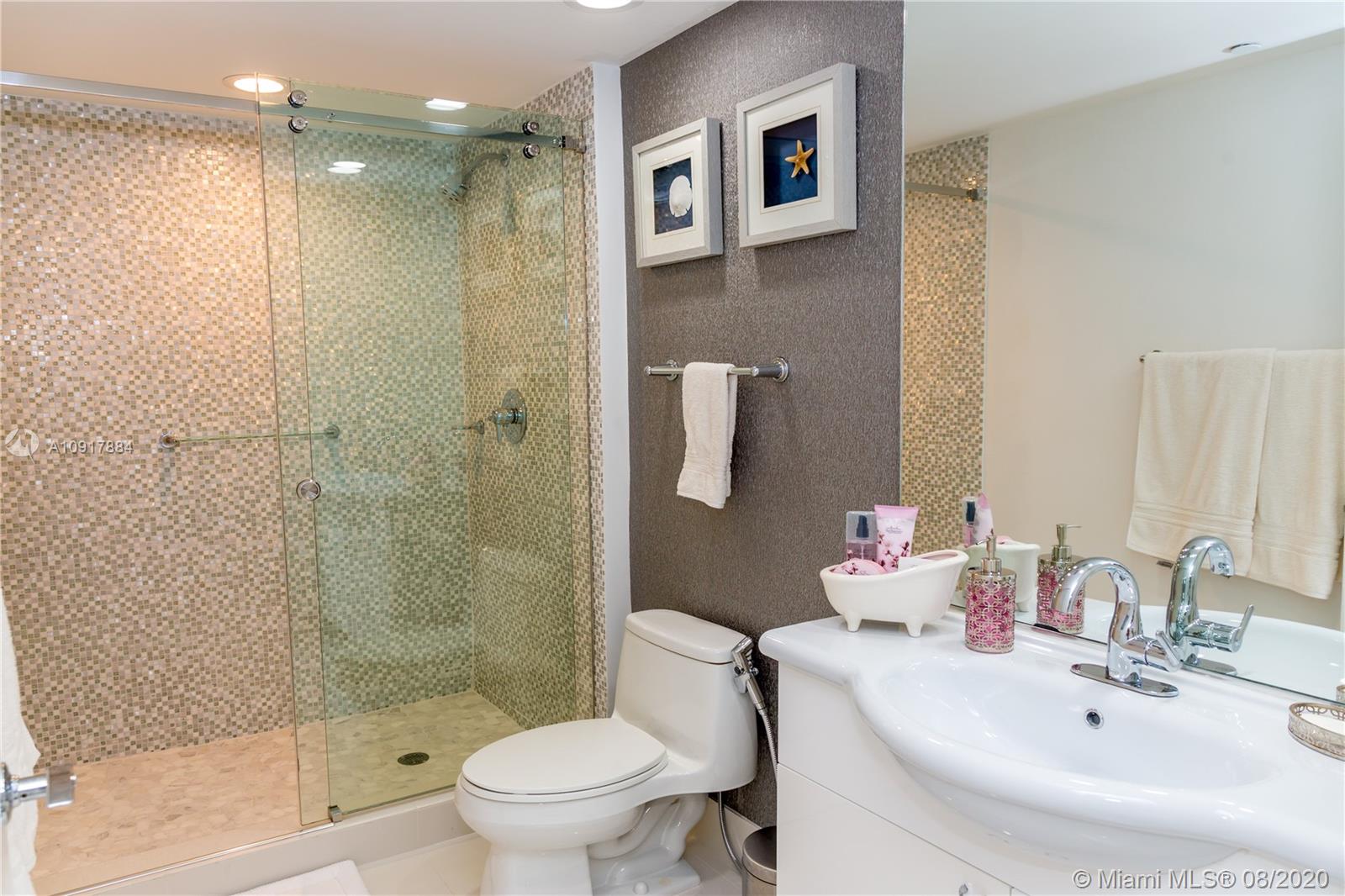 See details 2802 3 / 3 1841 sq. ft. $ 2020-08-27 0 Photo